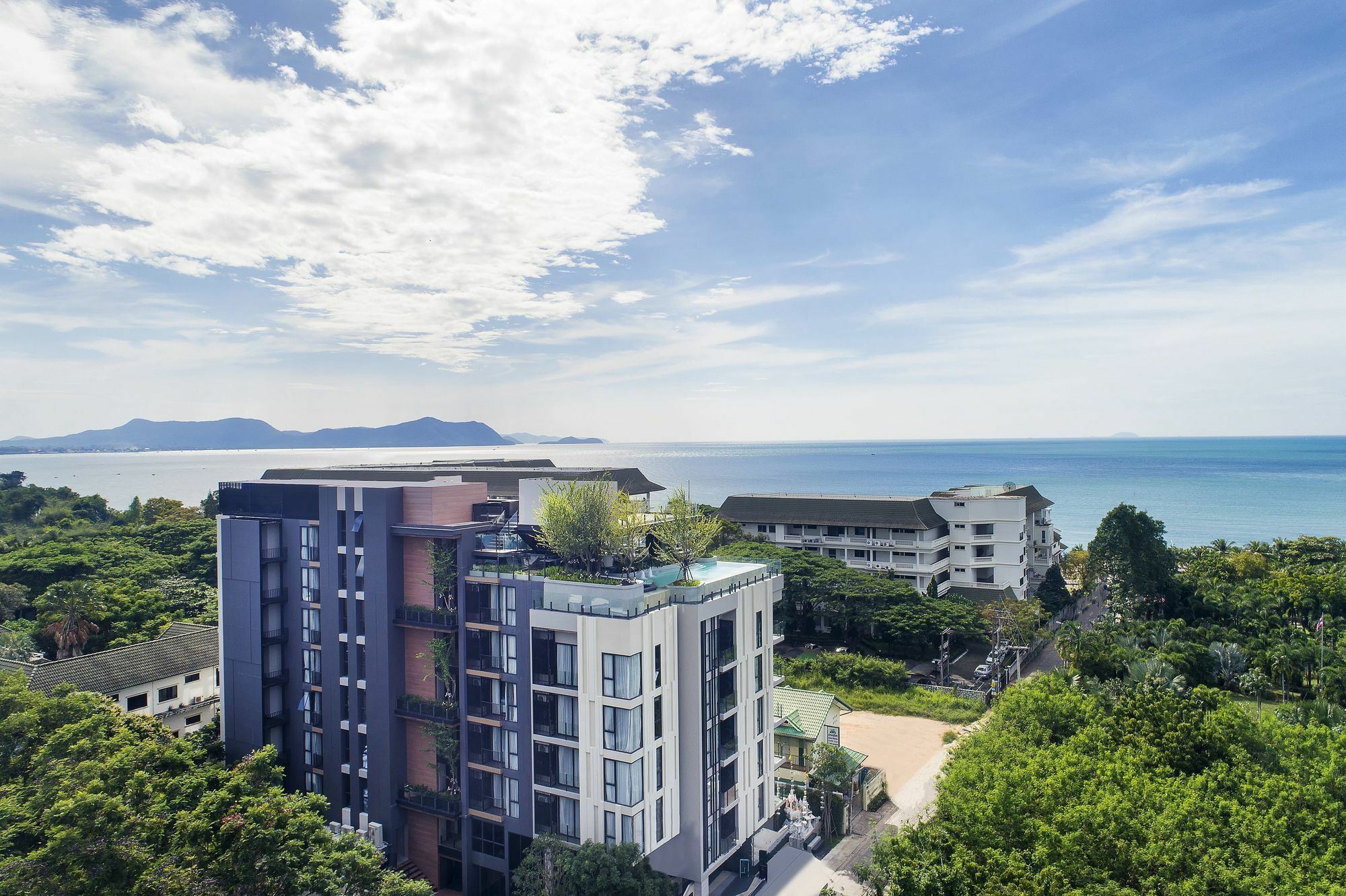 Cross Vibe Pattaya Seaphere Na Chom Thian Eksteriør billede